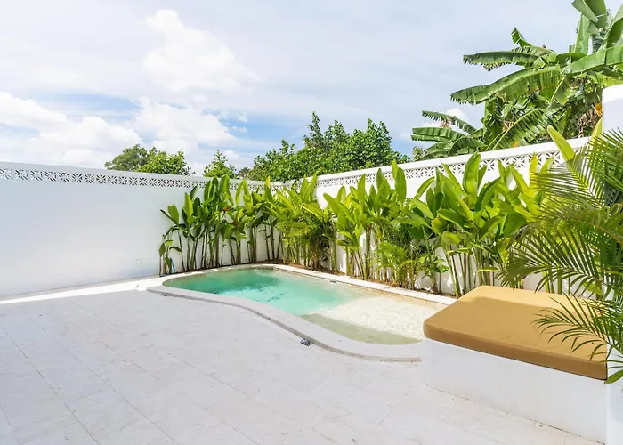 別荘 Charming 1br With Pool And Wooden Interior