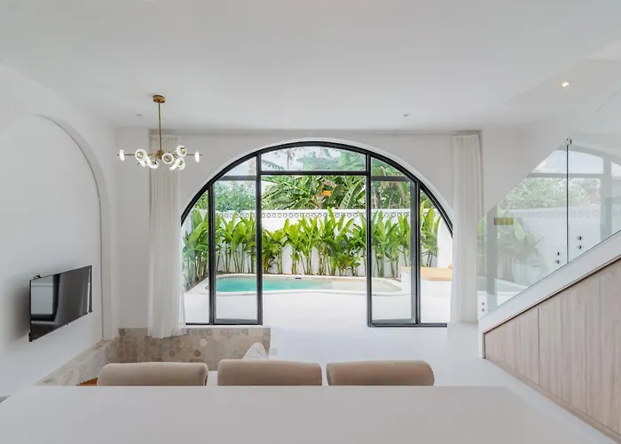 Charming 1br With Pool And Wooden Interior *
