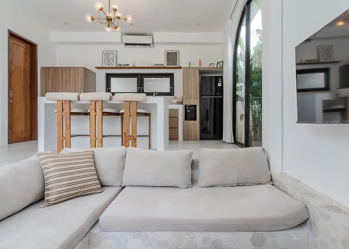 Charming 1br With Pool And Wooden Interior * Cemagi
