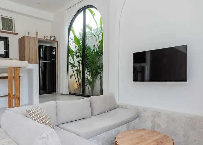 別荘 Charming 1br With Pool And Wooden Interior *