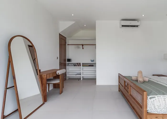 別荘 Charming 1br With Pool And Wooden Interior Cemagi